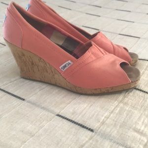 TOMS wedges